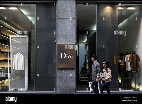 boutique dior milano via montenapoleone|christian dior sito ufficiale.